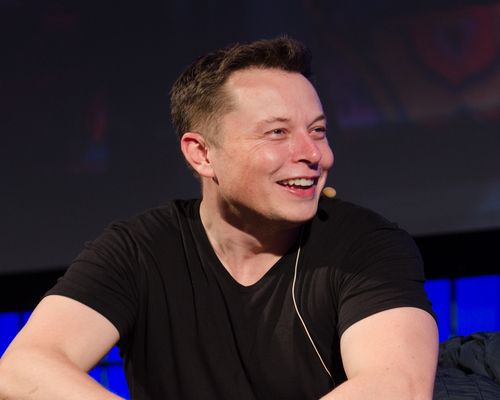 Ο Elon Musk επιβεβαίωσε ότι η Tesla θα χρησιμοποιήσει τα δικά τσιπ AI στην αυτόνομη οδήγηση
