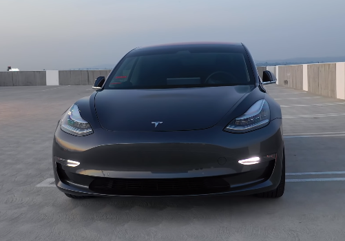 Το Tesla Model 3 ήταν έκδοση EV με τις καλύτερες πωλήσεις στον κόσμο το 2018