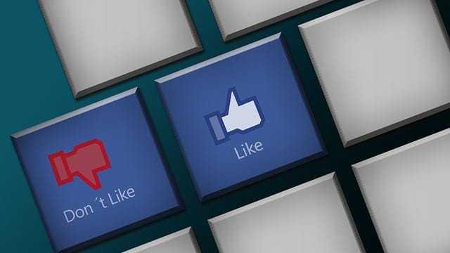 Η απελπισια για τα likes στο Facebook επιφέρει παραλογισμό (βίντεο)