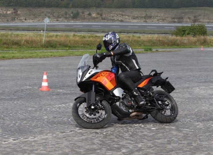 KTM και Bosch Motorcycle Stability Control