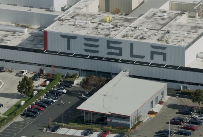 Η Γερμανία επέβαλε πρόστιμο 12 εκατομμυρίων ευρώ στην Tesla για παράβαση ανακύκλωσης μπαταριών