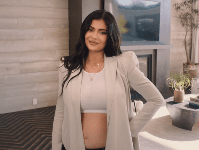 Kylie Jenner (Κάιλι Τζένερ) βιογραφία, πληροφορίες, αφιέρωμα