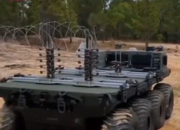 Ο Αμερικανικός Στρατός Χρησιμοποιεί Σμήνη Τετραπτέρων για Εκκαθάριση Ναρκοπεδίων