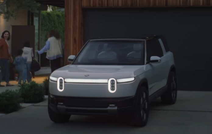 Η αυτοκινητοβιομηχανία Rivian δεν θα υποστηρίζει το Apple CarPlay