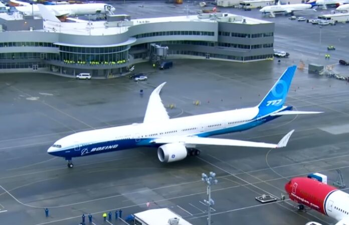 Το Boeing 777X παρουσιάζει ρωγμές στη σύνδεση του κινητήρα