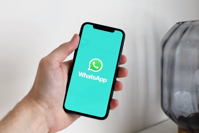WhatsApp: Θα μπορείς να συνομιλείς με χρήστες άλλων εφαρμογών
