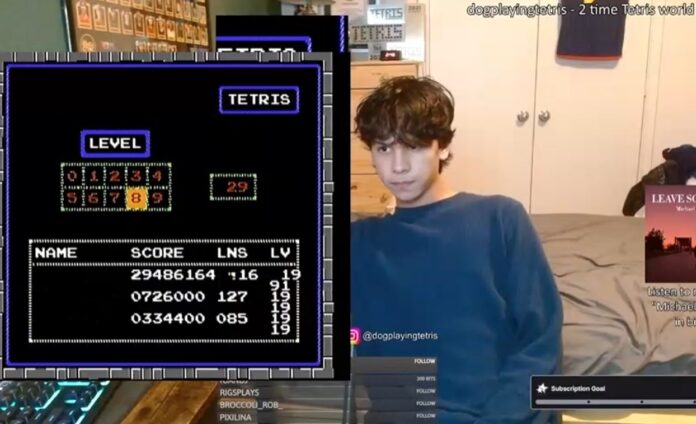 16χρόνος έσπασε ρεκόρ στο NES Tetris καταφέρνοντας να κάνει rebirth