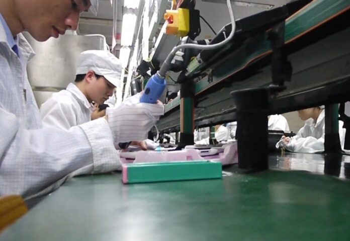 Η Κίνα συνέλαβε τέσσερις Ταϊβανέζους υπαλλήλους της Foxconn στο εργοστάσιο της Apple