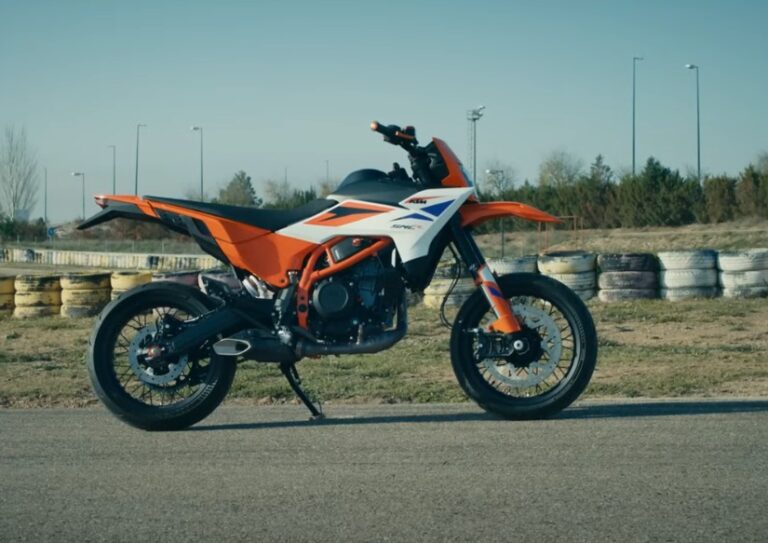 KTM 125 SMC R και 390 SMC R: Όλα όσα Πρέπει να Γνωρίζετε