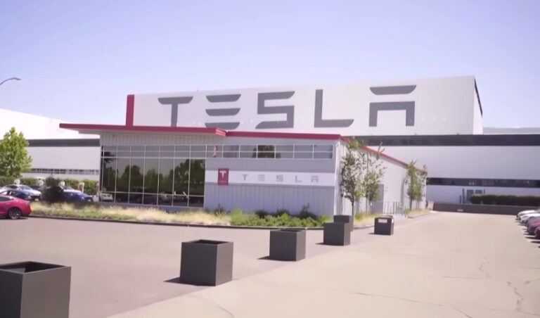 Τα οικονομικά αποτελέσματα της Tesla: Σημαντική πτώση στα κέρδη
