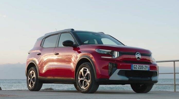 citroen-c3-aircross-choritikotita-eos-7-theseon-venzinokinito-yvridiko-kai-ilektriko Citroen C3 Aircross, χωρητικότητα έως 7 θέσεων: βενζινοκίνητο, υβριδικό και ηλεκτρικό