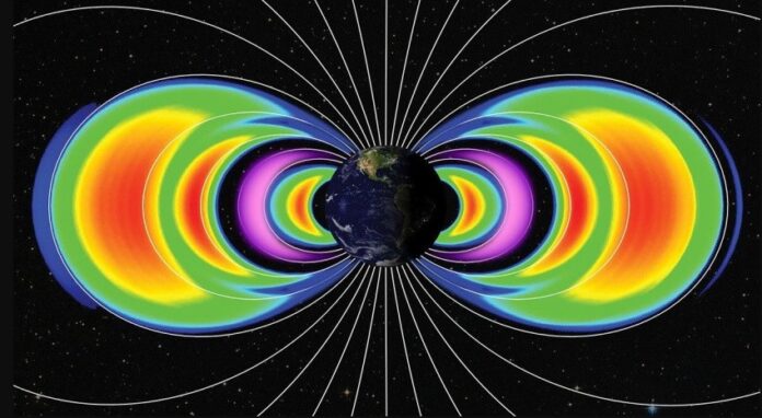 Νέες ζώνες ακτινοβολίας περιβάλλουν τη Γη μετά τον ισχυρότερο Ηλιακό Κυκλώνα των τελευταίων ετών