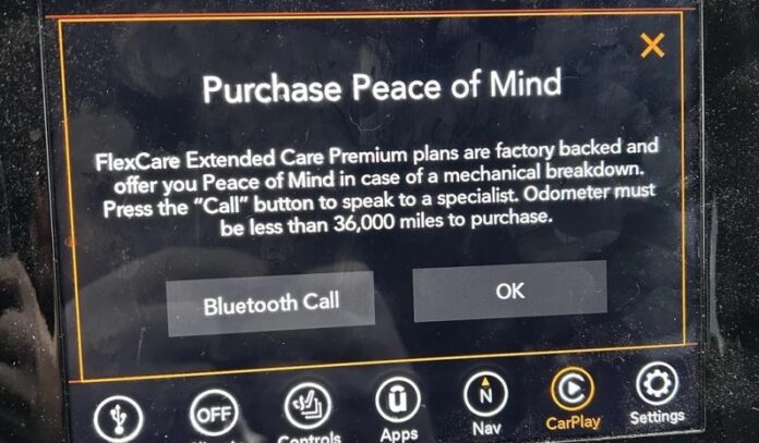 Stellantis: Συνεχίζεται η προβολή διαφημίσεων στο infotainment των Jeep, παρά το διορθωμένο σφάλμα