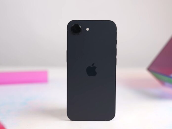 apple-iphone-16e-kritiki-ena-fthino-iphone-me-symvivasmous-kai-ekplixeis Apple iPhone 16e κριτική: Ένα φθηνό iPhone με συμβιβασμούς και εκπλήξεις