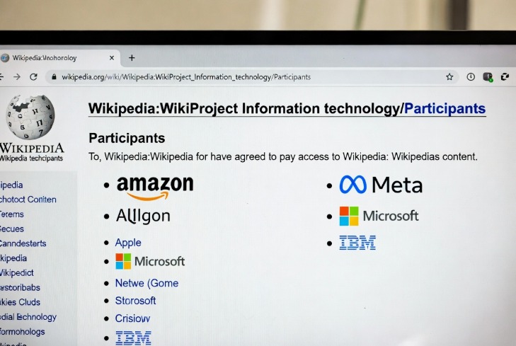 Amazon, Meta και άλλες εταιρείες AI θα πληρώνουν τη Wikipedia για πρόσβαση