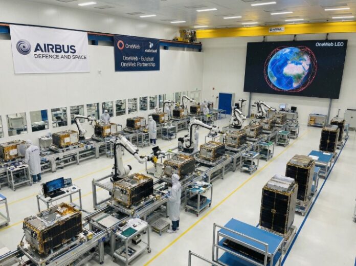Η Airbus θα κατασκευάσει εκατοντάδες δορυφόρους για την OneWeb
