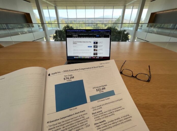 Η Apple δημοσίευσε τους μισθούς και τις παροχές μετοχών του Tim Cook και άλλων στελεχών