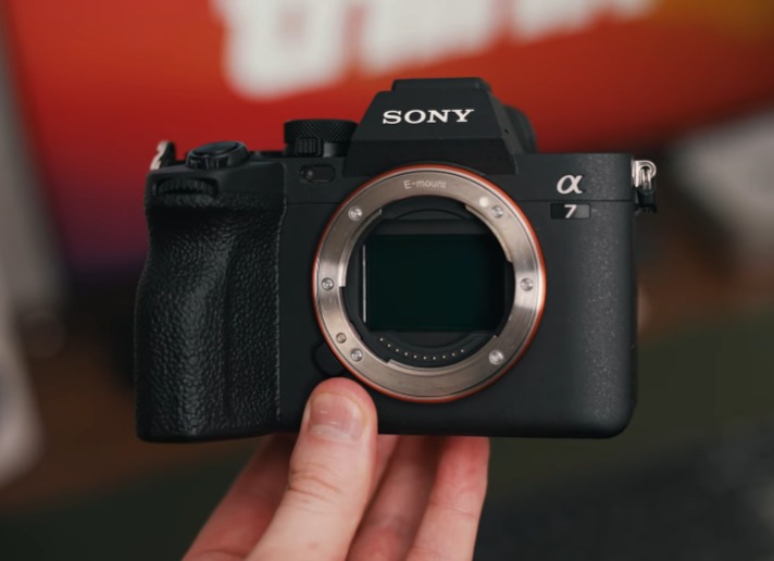 Κυκλοφόρησε το firmware 6.01 για τη Sony Alpha A7 IV μετά από bug