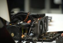 Νέο ρεκόρ overclock: Η AMD Radeon RX 9060 XT αγγίζει τα 4.7GHz Νέο ρεκόρ overclock: Η AMD Radeon RX 9060 XT αγγίζει τα 4.7GHz