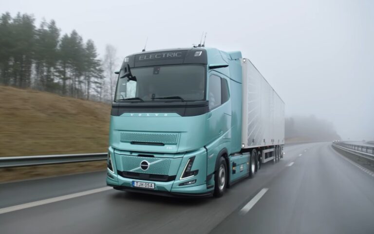 Νέα ηλεκτρικά φορτηγά Volvo με ρεκόρ αυτονομίας
